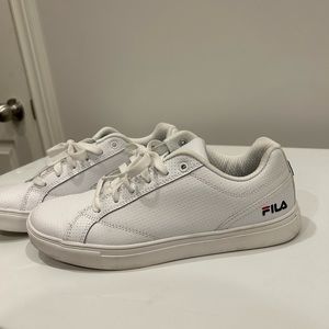 FILAS Classic White Sneaker Cool Max Memory Foam Woman Size US 8.5